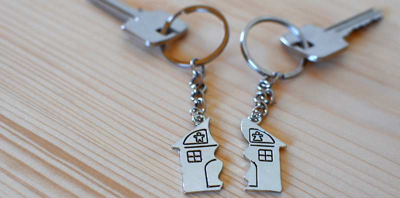 Keychain of a house split into two